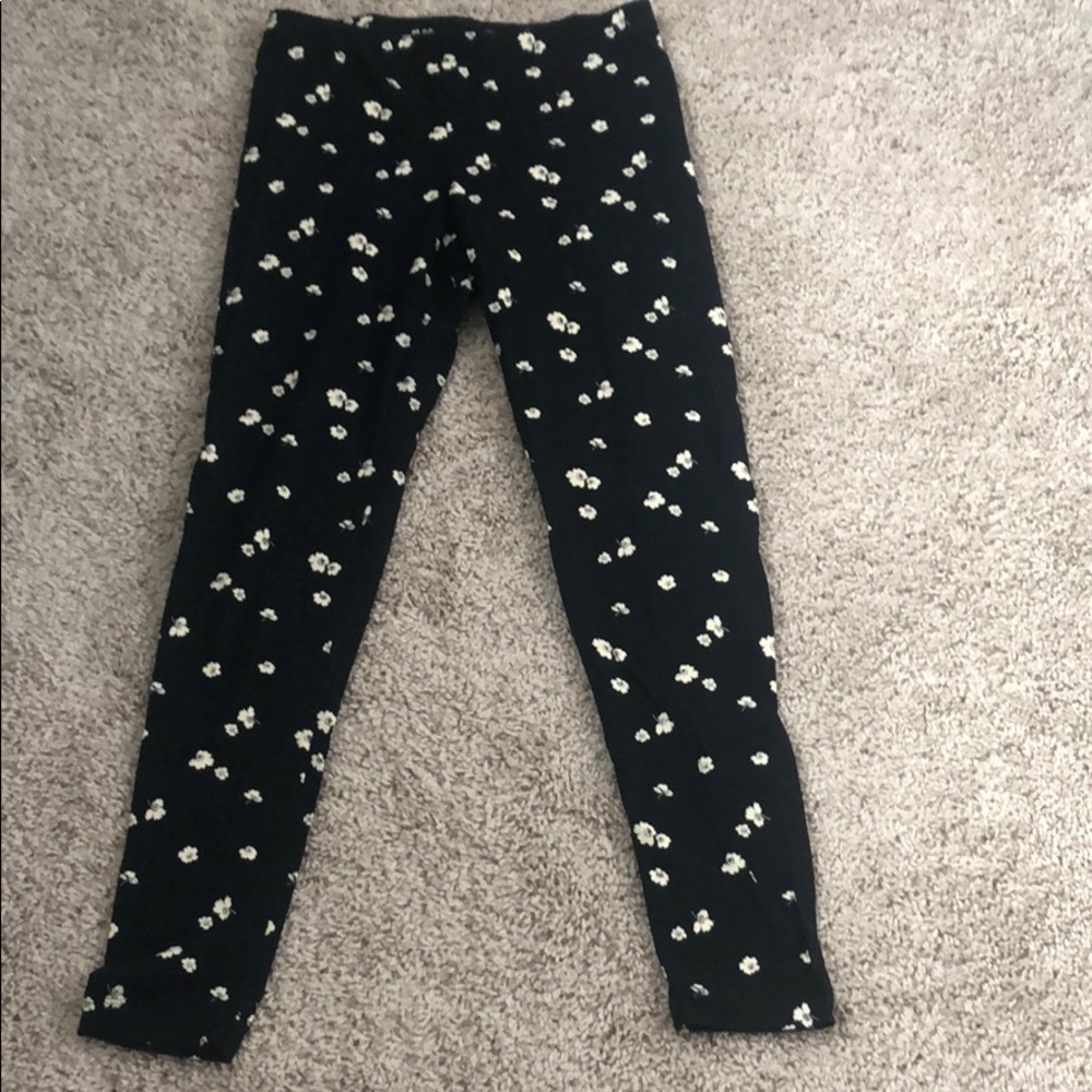 💰 3/$25 Size Medium Old Navy leggings
